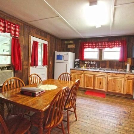 Creekside 1920'S Farmhouse Villa Bryson City Exterior photo